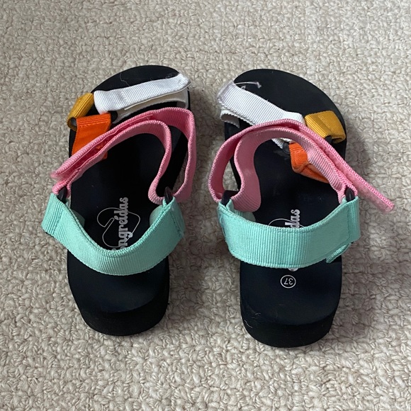 Colorful Waterproof Sandals - Picture 2 of 4
